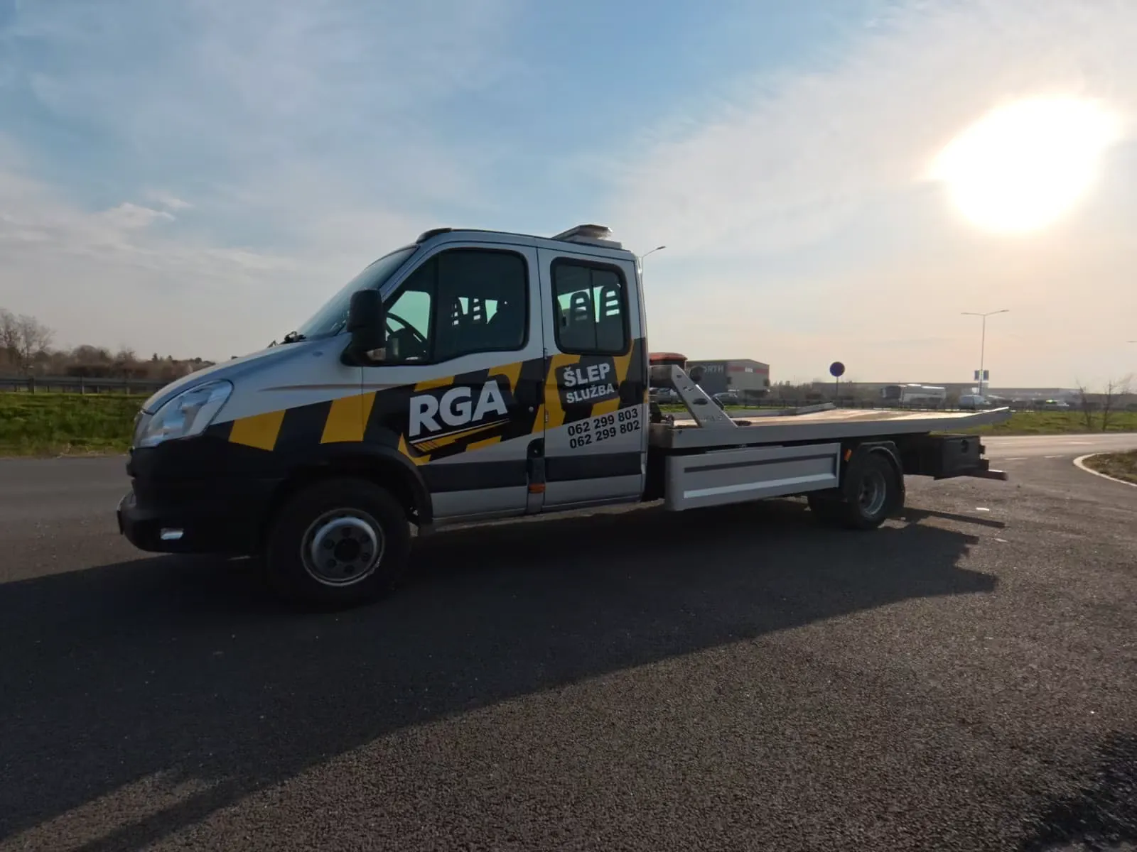 RGA tow truck during roadside assistance